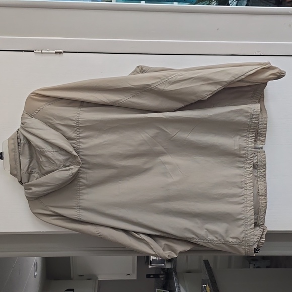 L.L. Bean Stowaway Hooded Windbreaker - Picture 6 of 8